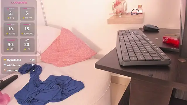 Amina_hafsa live sex cam