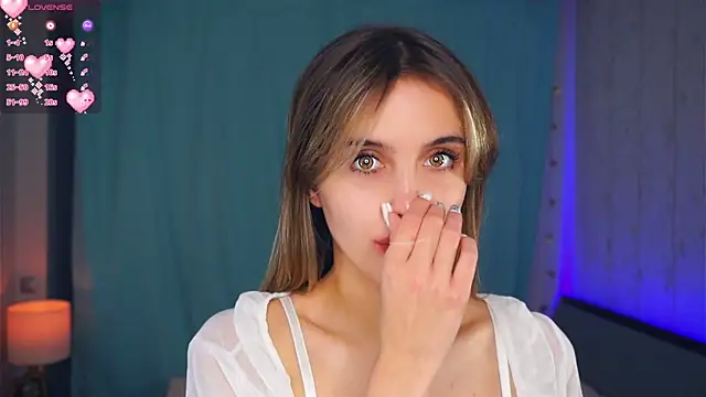 FannyHewson live sex cam