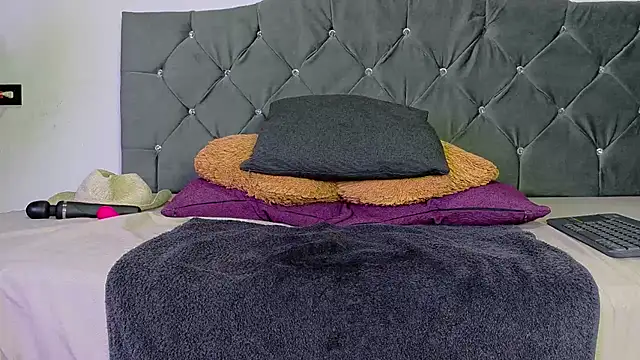 louis_bcasta1 live sex cam