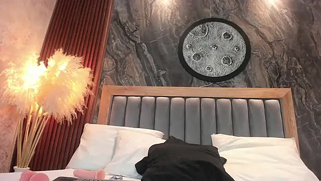 Valery_Shadey live sex cam