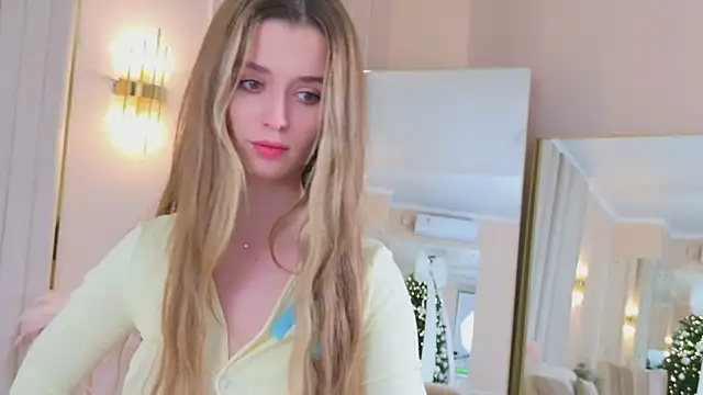 MarybethSnow live sex cam