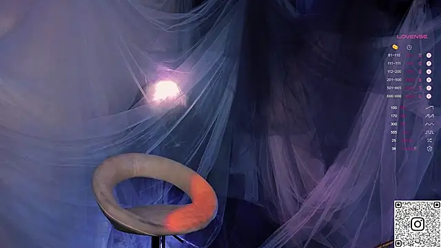 GildedKitten live sex cam