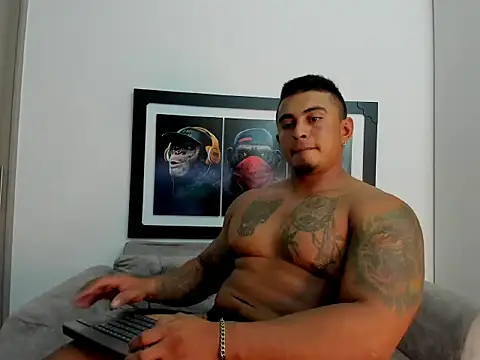 Anthoni_kurt live sex cam