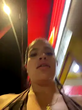 JuanitaMore01 live sex cam