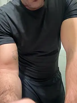 giovan2020 live sex cam