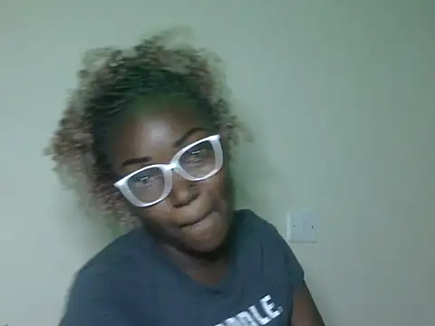 Sexy-suzy live sex cam