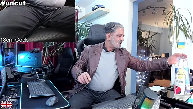 OnlineBossUK live sex cam