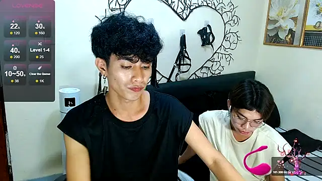 WildestTwink live sex cam