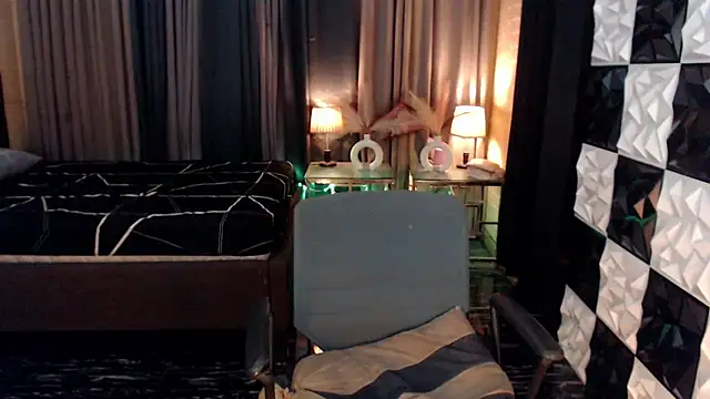 BigCockMaxineTS live sex cam