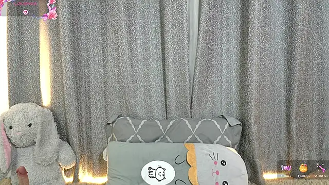 petite_paola live sex cam