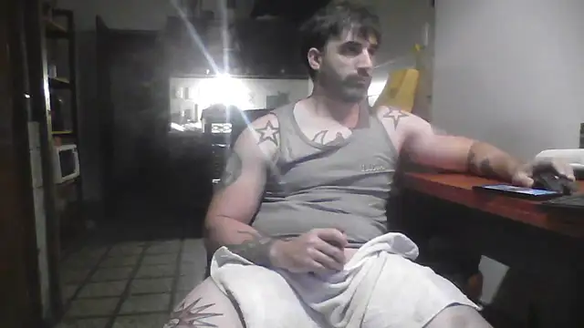 ozzypsico13 live sex cam