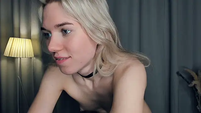 DianeHonnette live sex cam