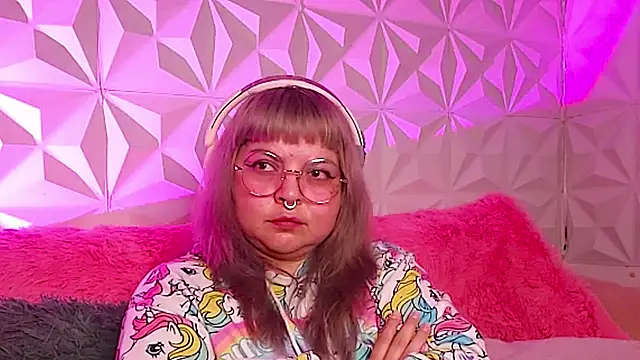 Satyn_doll live sex cam