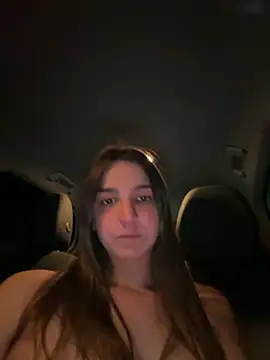 DoriDeluxe66 live sex cam