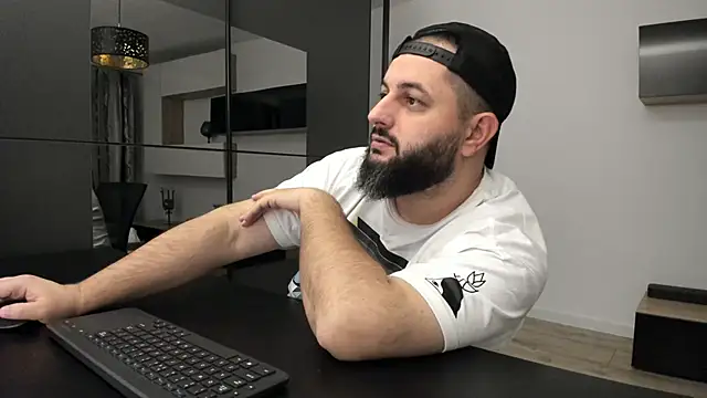 DravenPeak live sex cam