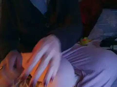 VeneRed live sex cam