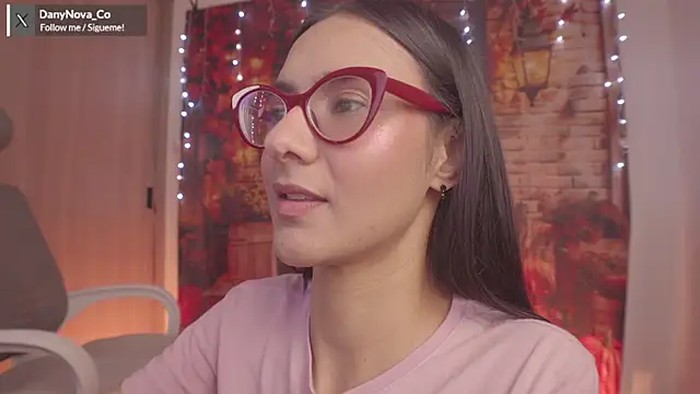 DanyNova_Co live sex cam