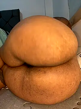 Charlotte_bronxxx live sex cam