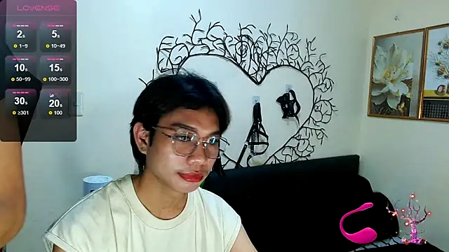 WildestTwink live sex cam