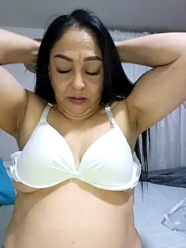 Gina_Myers live sex cam