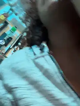 lauraltt live sex cam