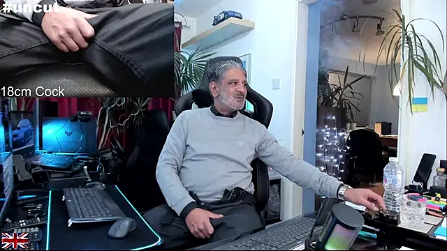 OnlineBossUK live sex cam