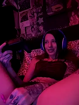 MissMidnightUK live sex cam