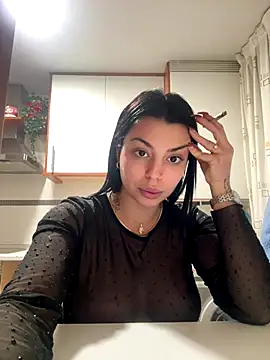 Noeliagglow live sex cam