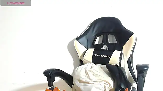 Amir_mikelsen live sex cam