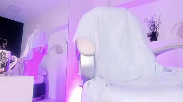 Hot_valerygh live sex cam