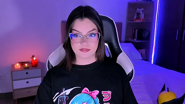 OphelianaRose33 live sex cam