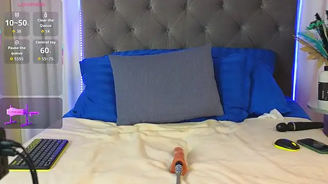 Ariana_Petite live sex cam