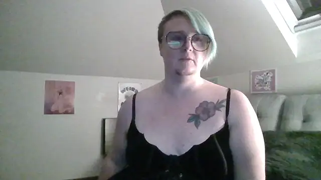 queerlyjaz live sex cam