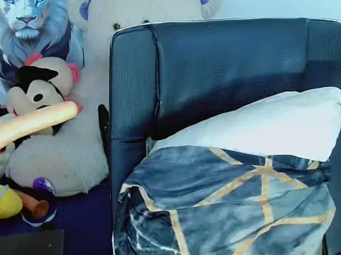 NharaBigCock live sex cam