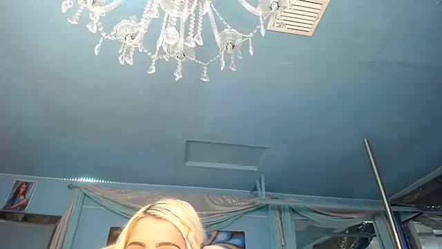 ADRIANNA_FOX live sex cam