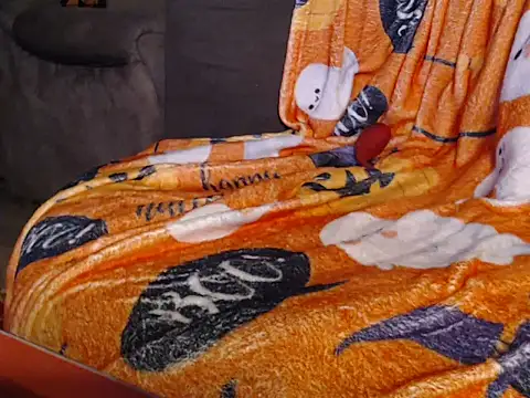 AsMessyAsyouWish live sex cam