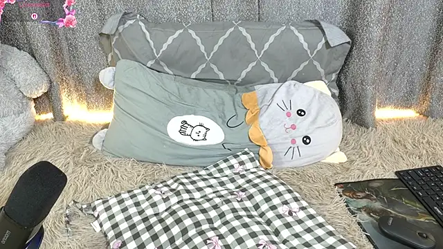 petite_paola live sex cam