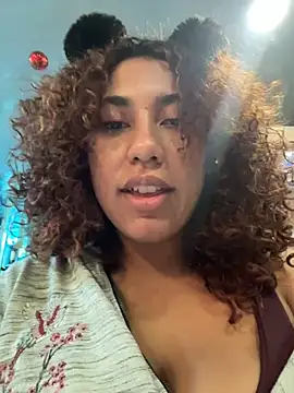 lauraltt live sex cam