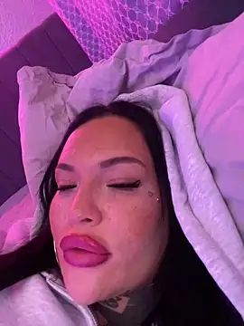 _MelinaCurves_ live sex cam