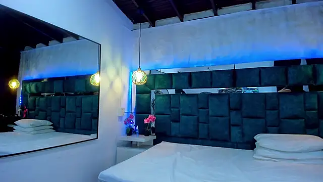 valtira_nova live sex cam