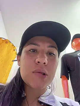 kim_monti live sex cam