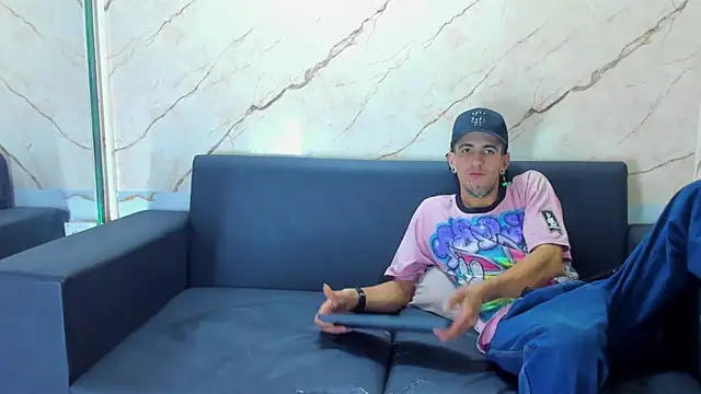 Kevinperlas live sex cam