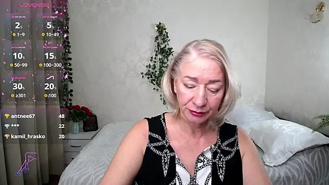 hunters_woman live sex cam