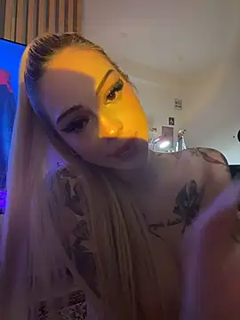 NovaPearl live sex cam