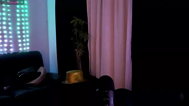 DamienSliick live sex cam