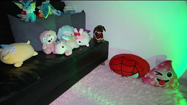 TuWaifuVirtual1 live sex cam