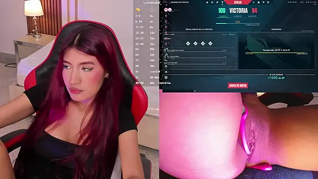 MiaVoss live sex cam