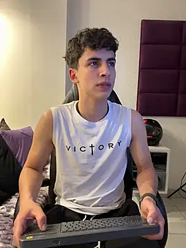 AdrianRinaldi live sex cam