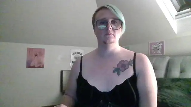 queerlyjaz live sex cam