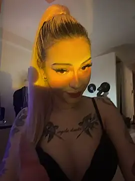 NovaPearl live sex cam